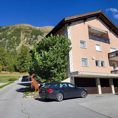 Chesa Pignola By Interhome Lägenhet Pontresina
